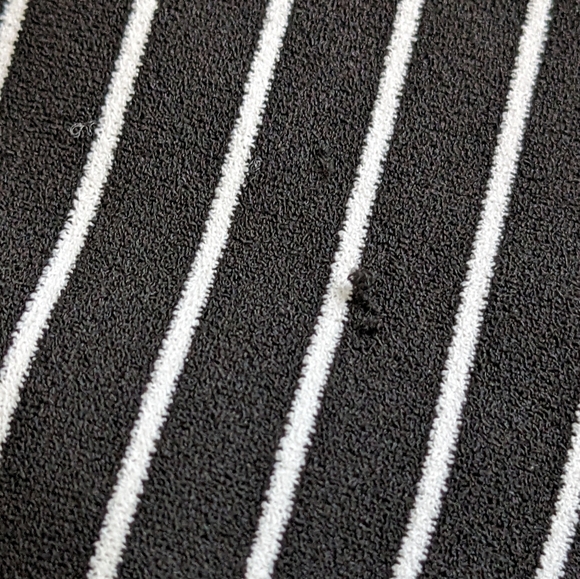 Striped b&w blazer with 3/4 sleeves with ruching. - Picture 8 of 8